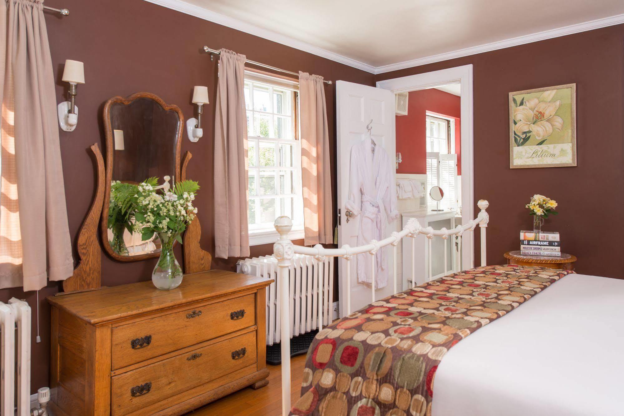 Inn On Putney Road Brattleboro Exterior photo